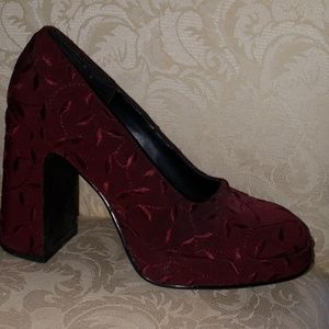 Nine & Co. Chunky Maroon Heels Like New Size 6